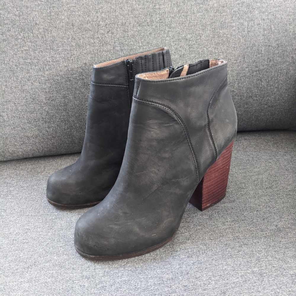 Jeffrey campbell hanger booties